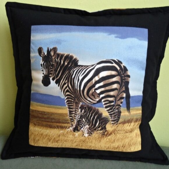Povlak na dekorativní polštářek s motivem zebry